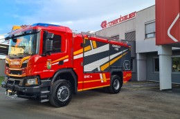 Prostovoljci iz gasilskega društva Sveti Jurij iz Rogašovcev prevzeli novi Rosenbauer GVC-2